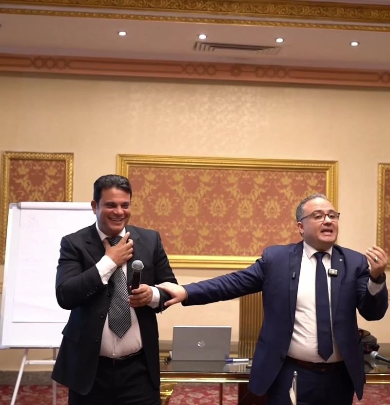 تطبيق عملي مع أحد المشاركين